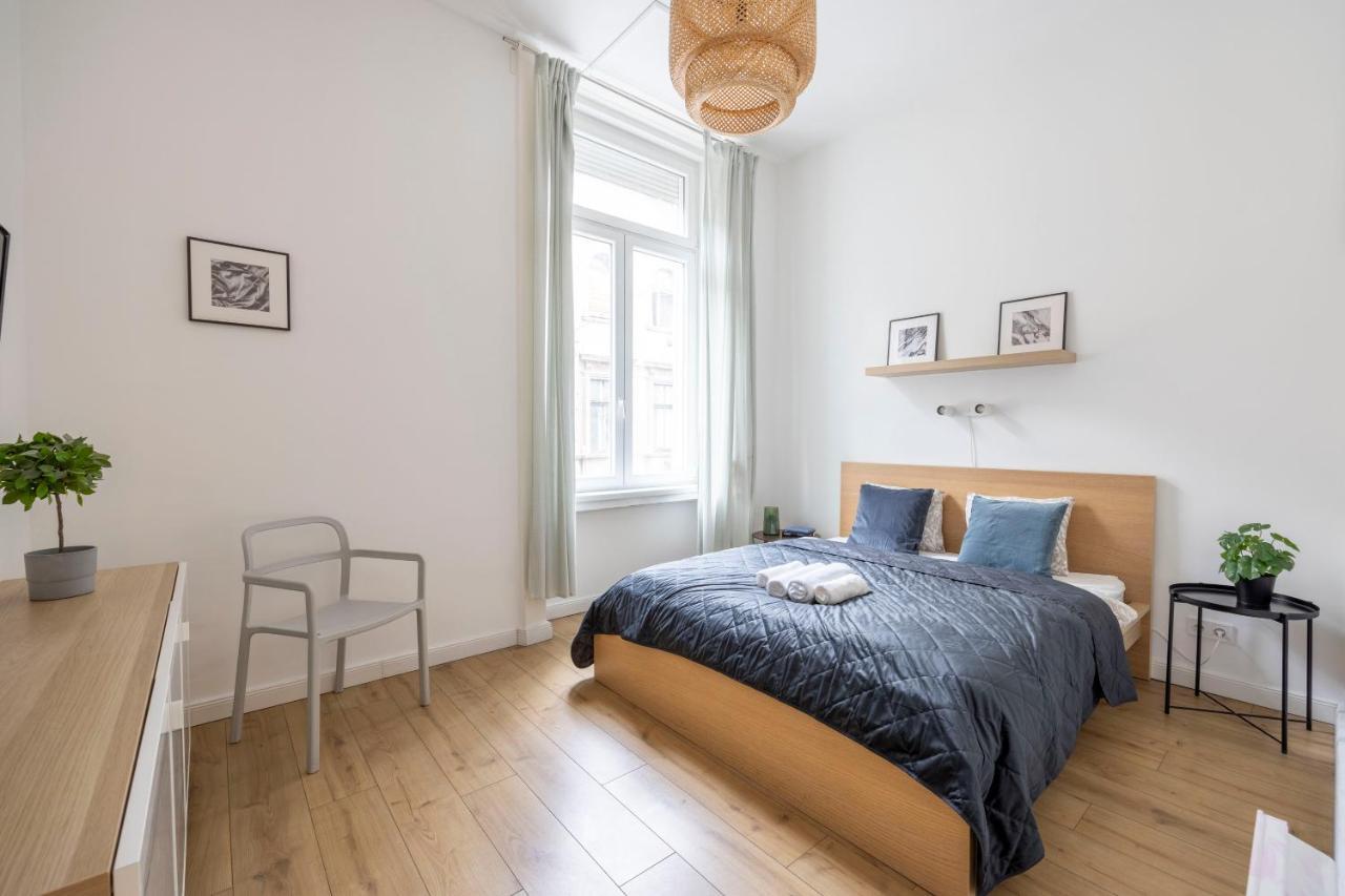 Central Grand Apartment With 5Bedrm 2Bathroom Budapest Luaran gambar