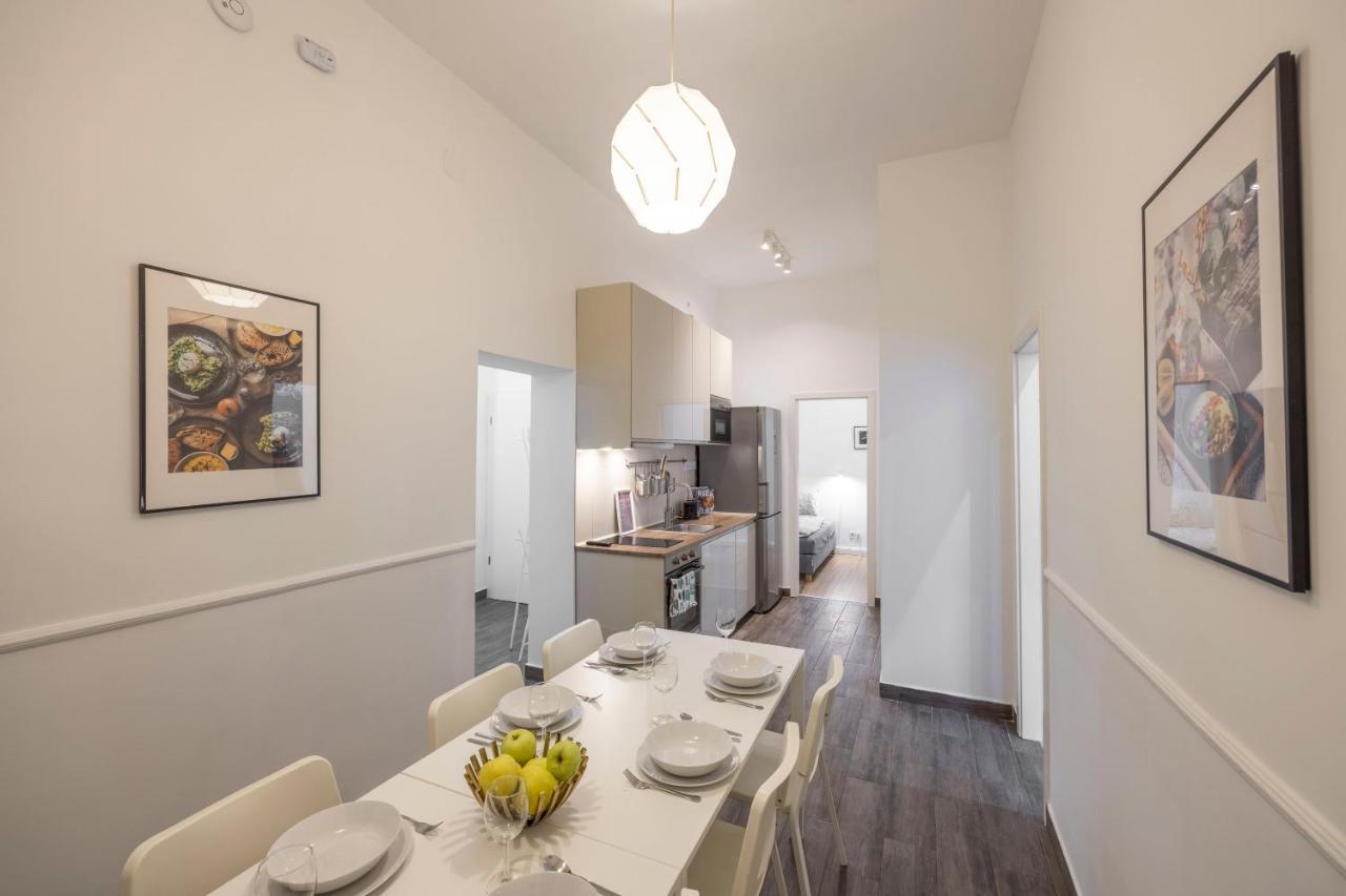Central Grand Apartment With 5Bedrm 2Bathroom Budapest Luaran gambar