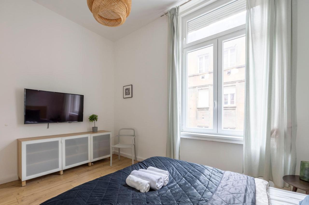 Central Grand Apartment With 5Bedrm 2Bathroom Budapest Luaran gambar