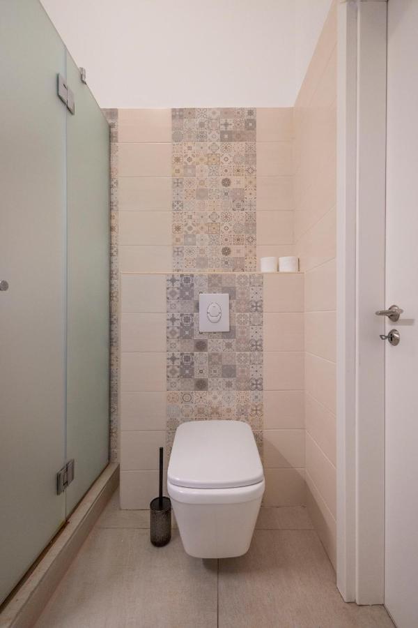 Central Grand Apartment With 5Bedrm 2Bathroom Budapest Luaran gambar