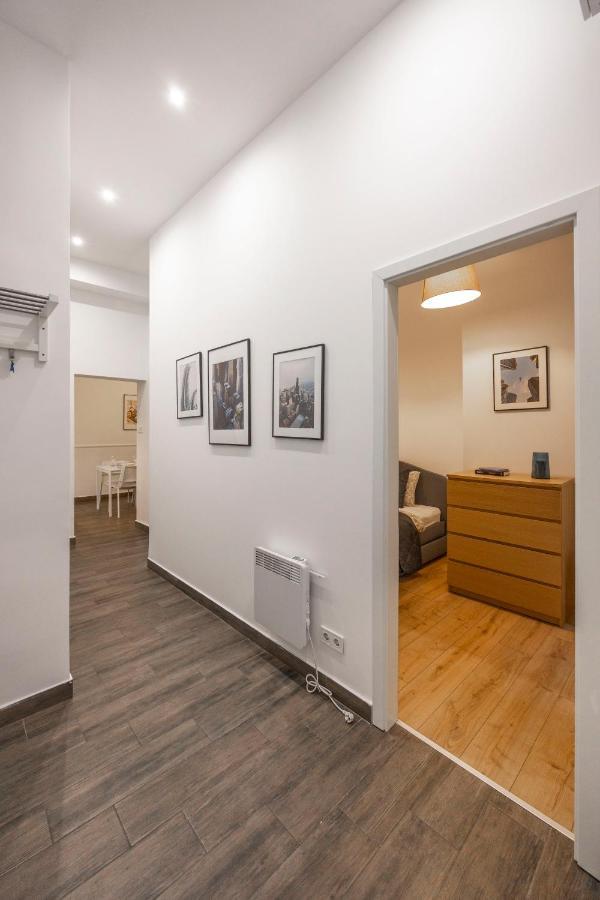 Central Grand Apartment With 5Bedrm 2Bathroom Budapest Luaran gambar